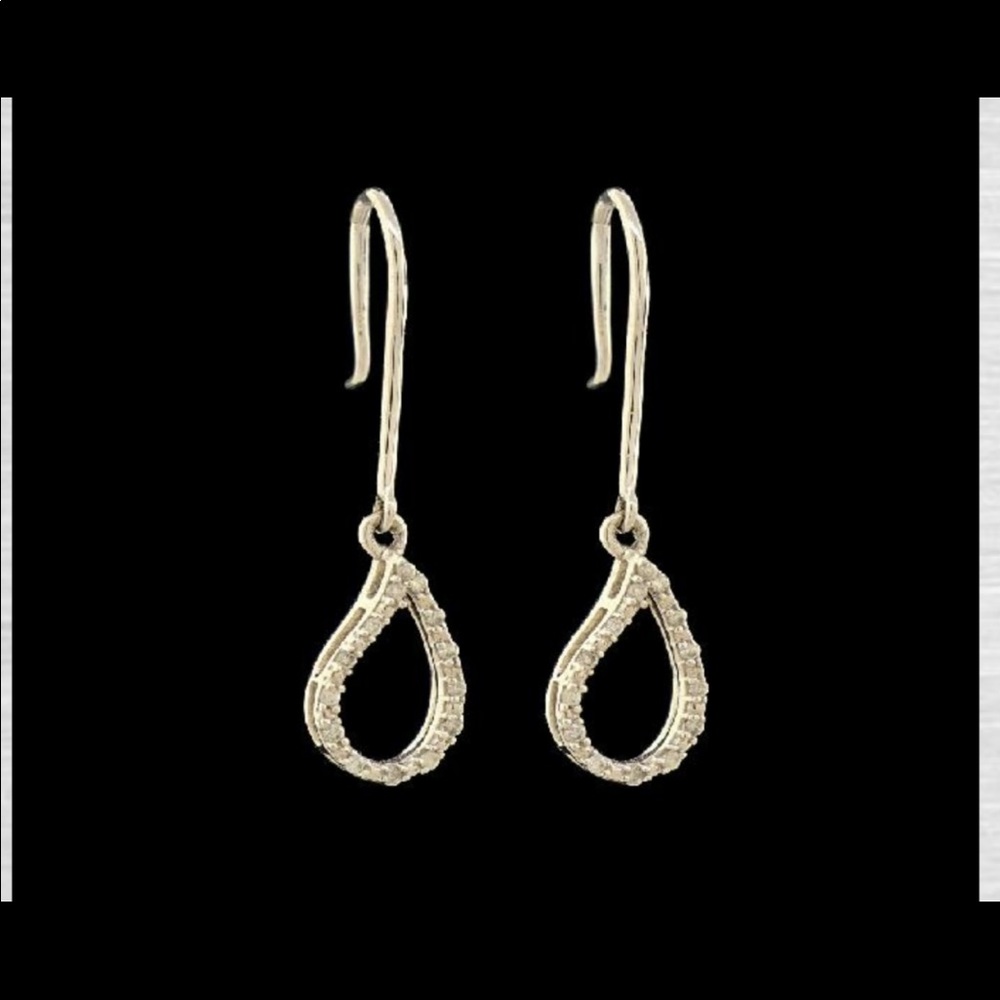 10K white diamond earings